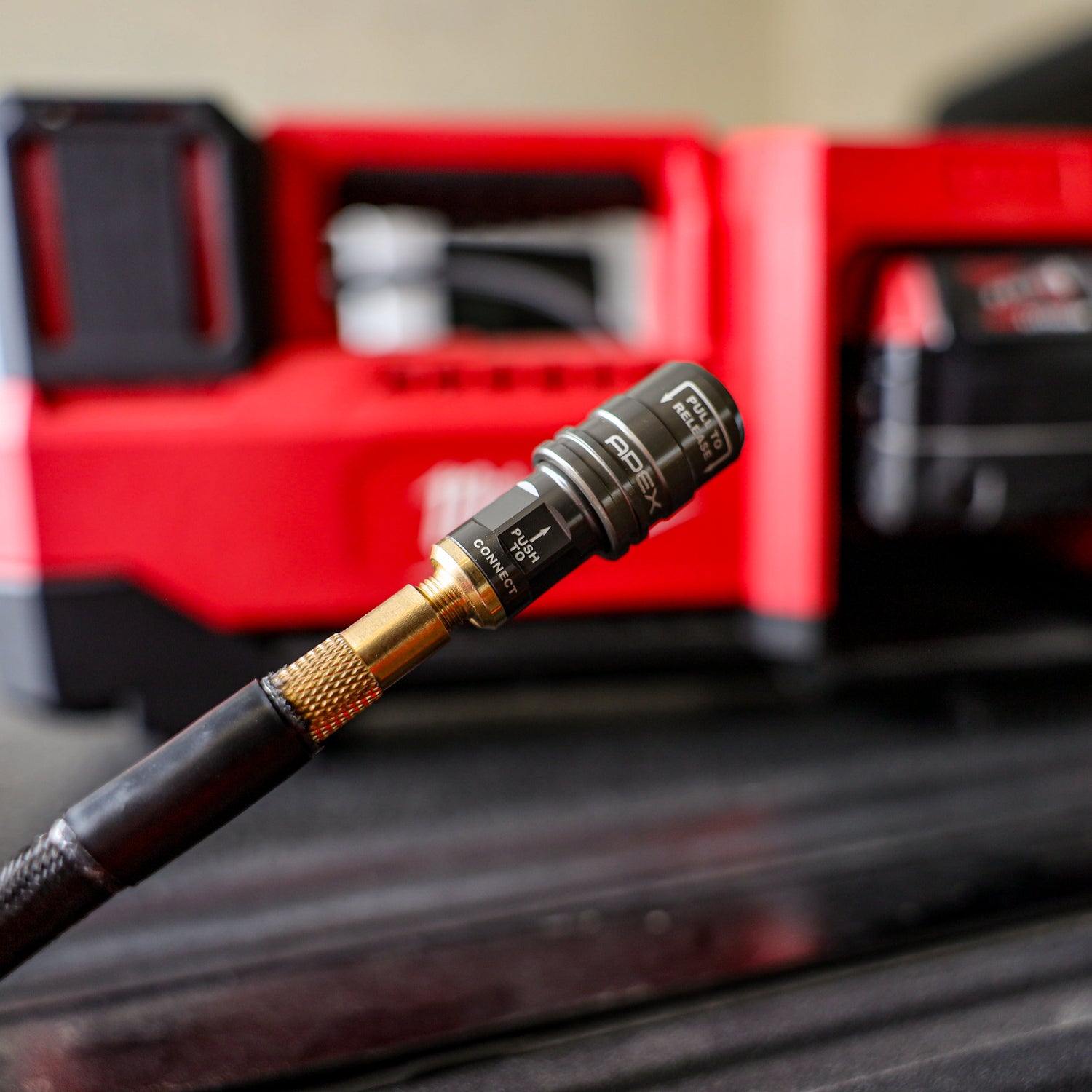 High Flow Push On Chuck - Direct Connect to Screw On Chuck  (Fits Milwaukee and Others)